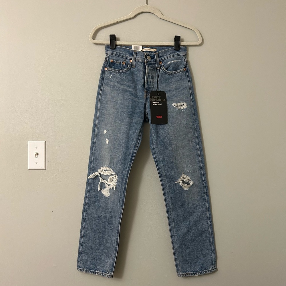 NWT Levi’s Wedgie Straight High Rise Jeans - Picture 1 of 9